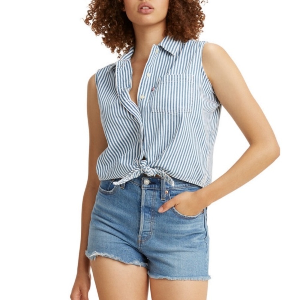 Levi’s Rumi Blue Striped Tie Front Top Size Small